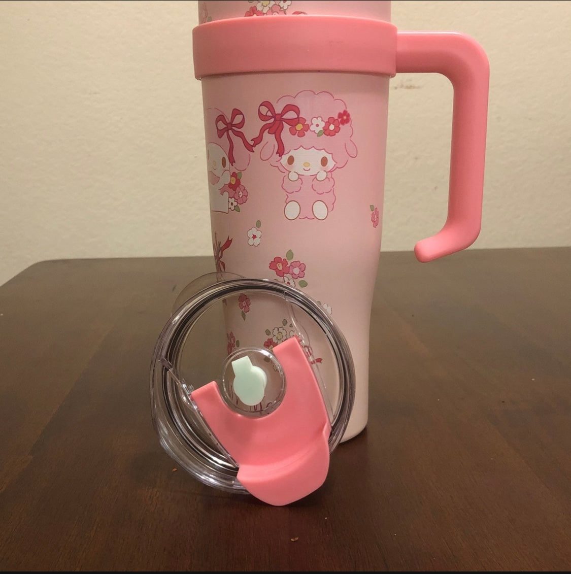 40oz hot and cold thermos from HELLO KITTY NEW